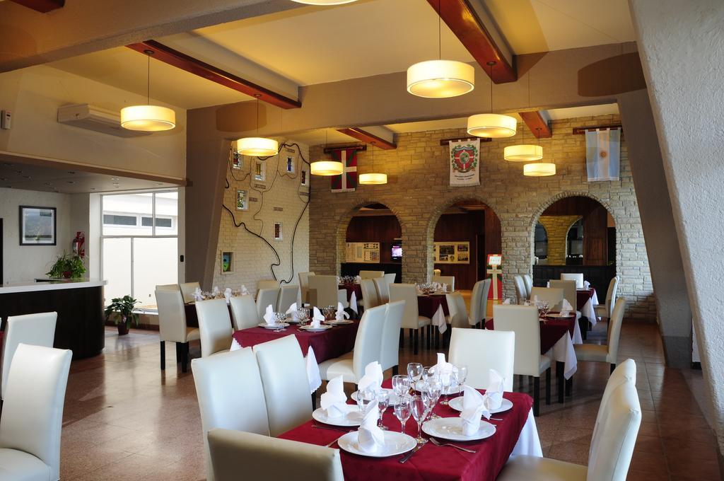 Hotel Euzko Alkartasuna Macachín Dış mekan fotoğraf