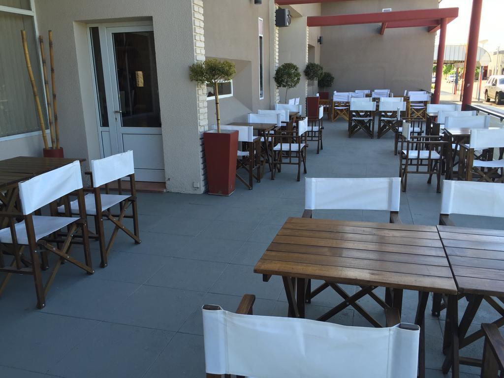 Hotel Euzko Alkartasuna Macachín Dış mekan fotoğraf